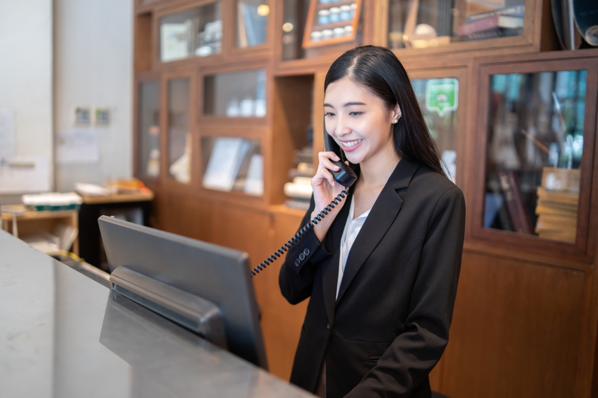 10 Simple Tips for Hotel Front Desk Training